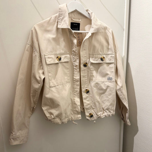 Bershka puuvillapusakka