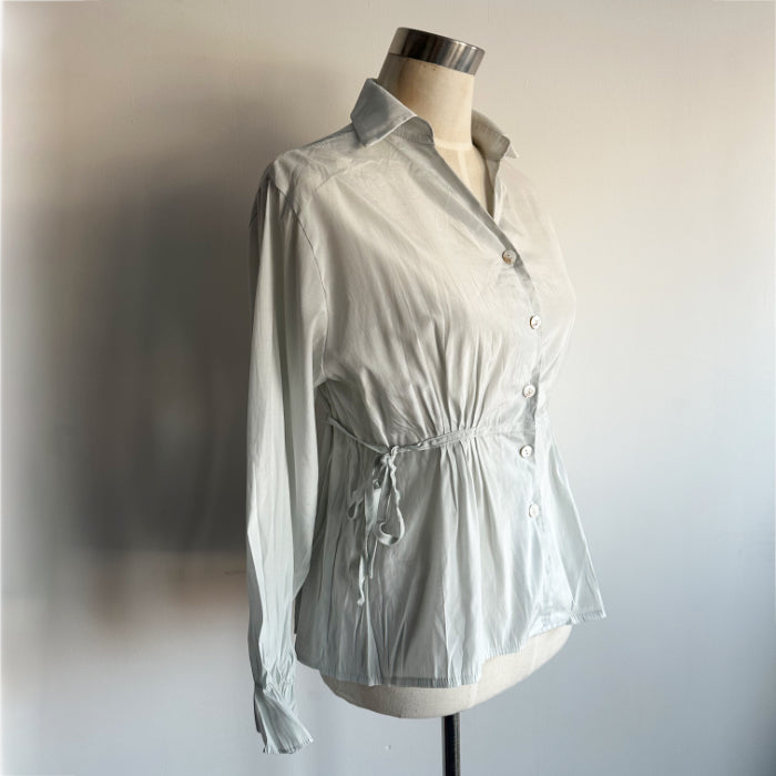 Helmenharmaa paitapusero