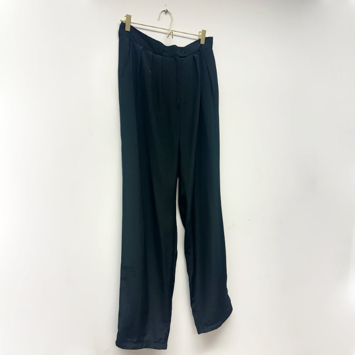 Juhlavat vintage-housut