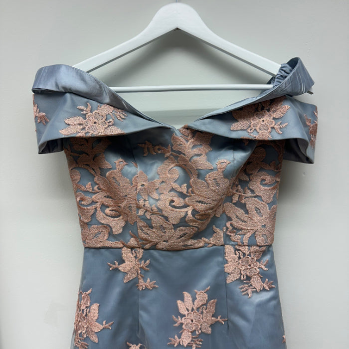 Chi Chi London juhlamekko