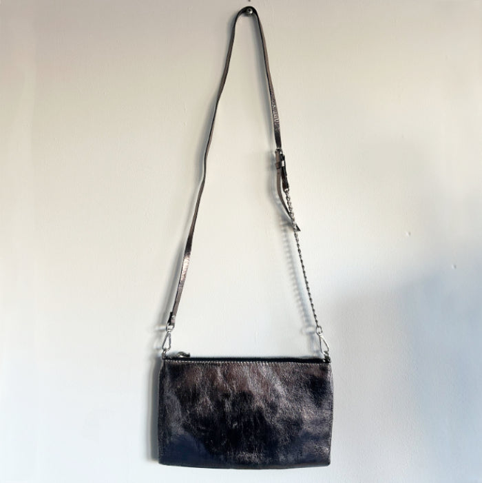 MNG metallinsävyinen pikkulaukku