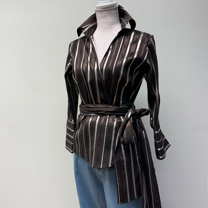 Kietaisumallinen paitapusero