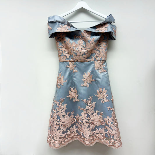 Chi Chi London juhlamekko