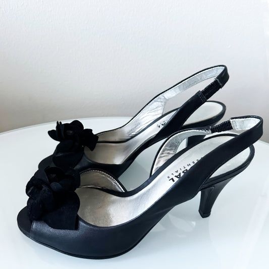 Global Essentials juhlakorkkarit ruusukkeella